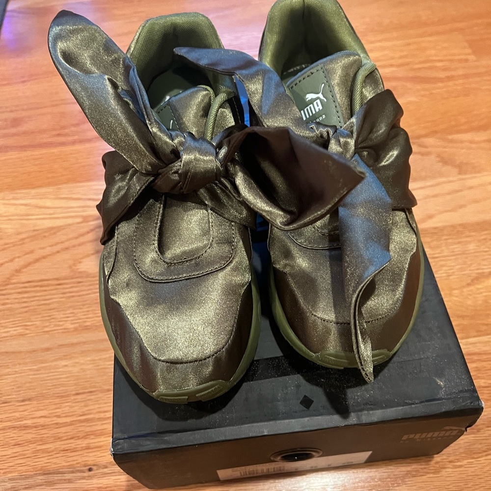 PUMA FENTY by Rihanna, Oliver bow knot, women's shoes sneakers. Size 6
